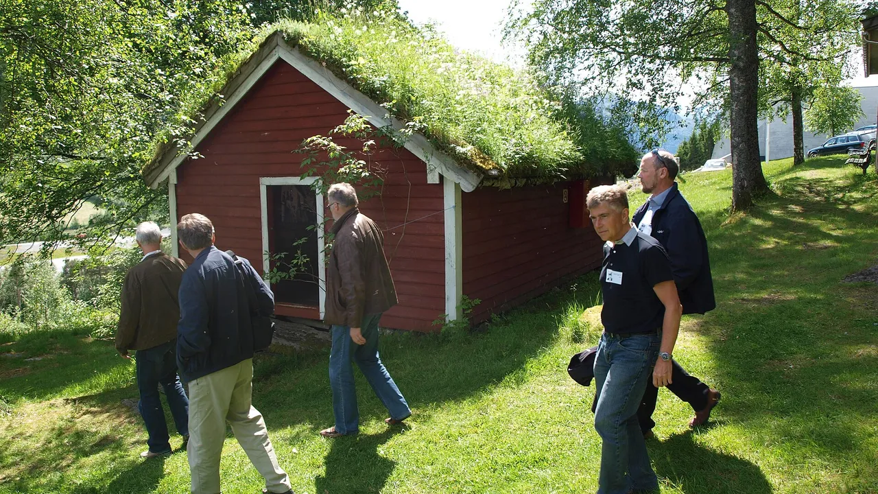 Bokmål and Nynorsk: two written languages in one country