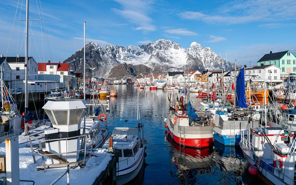 East, west, north and Trøndelag East, west, north and Trøndelag