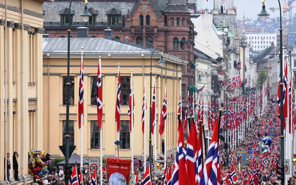 Mai: Russ, 17. Mai und Würstchen