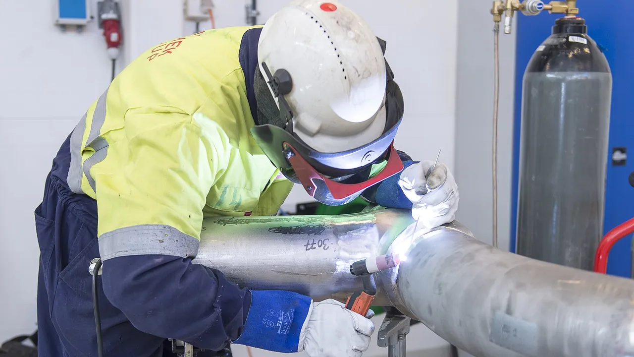 Elektriker, Mechaniker und Schweißer
